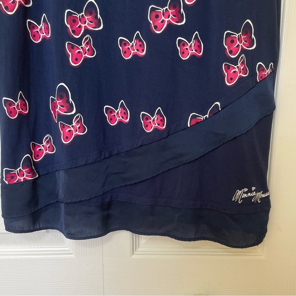 Disney Bow Minnie Mouse Women’s Size L shirt in Rayon Spandex and Polyester - Picture 3 of 9